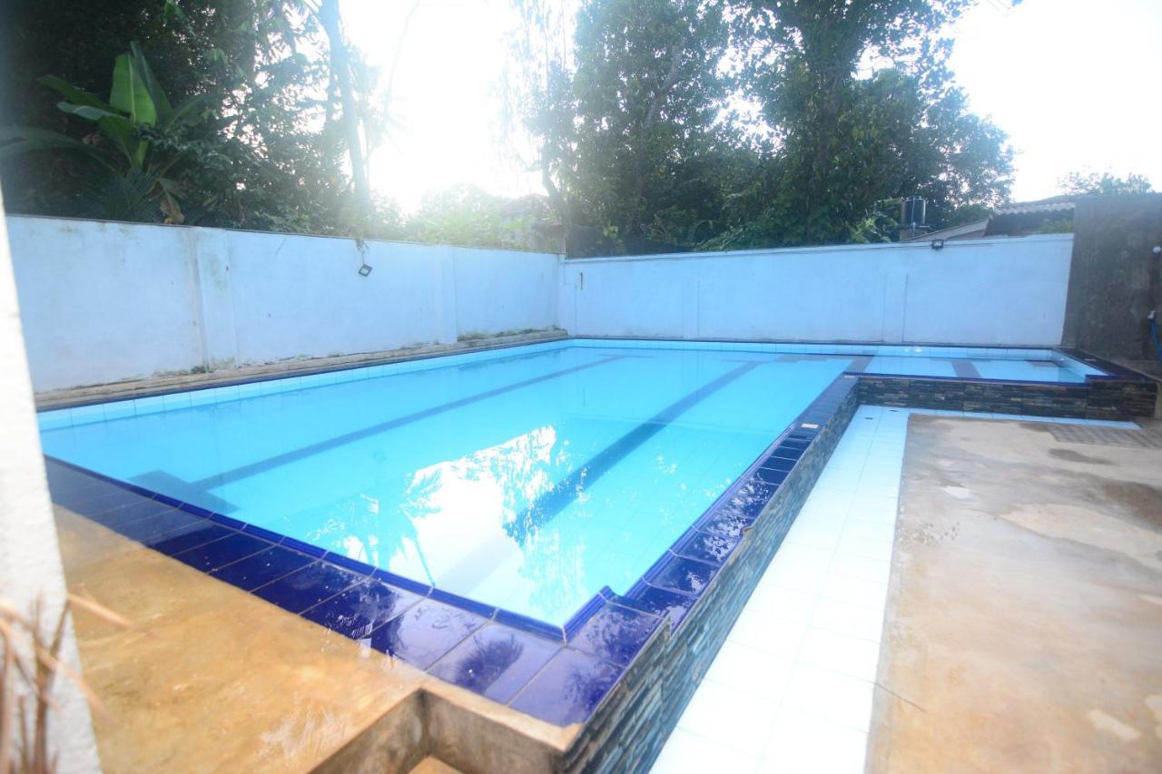 Kutumbaya Apartamento Anuradhapura Exterior foto