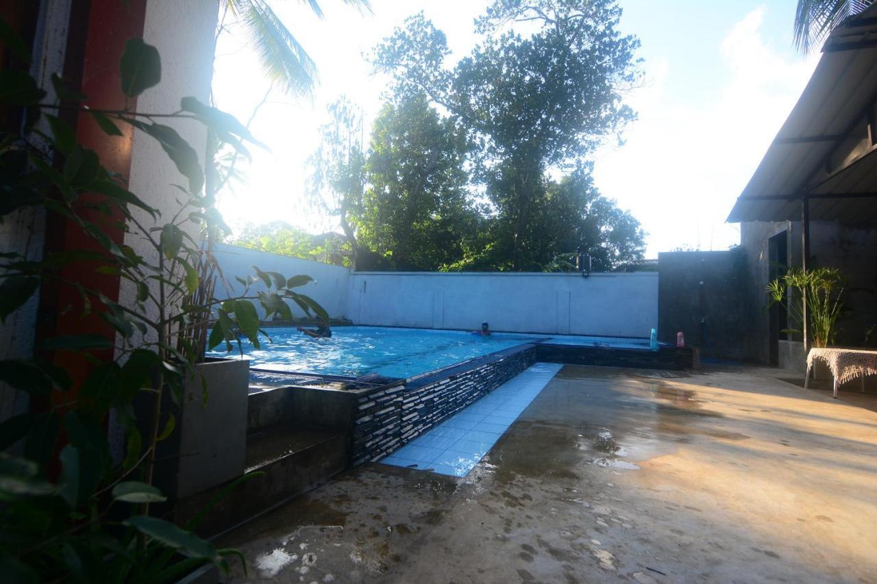 Kutumbaya Apartamento Anuradhapura Exterior foto