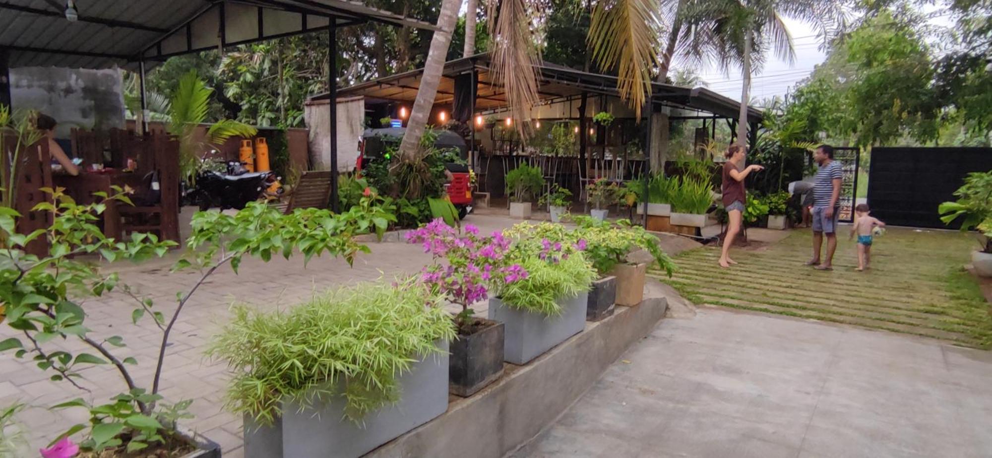 Kutumbaya Apartamento Anuradhapura Exterior foto